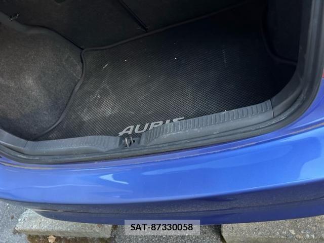 Toyota AURIS 2007-10 8665836-5