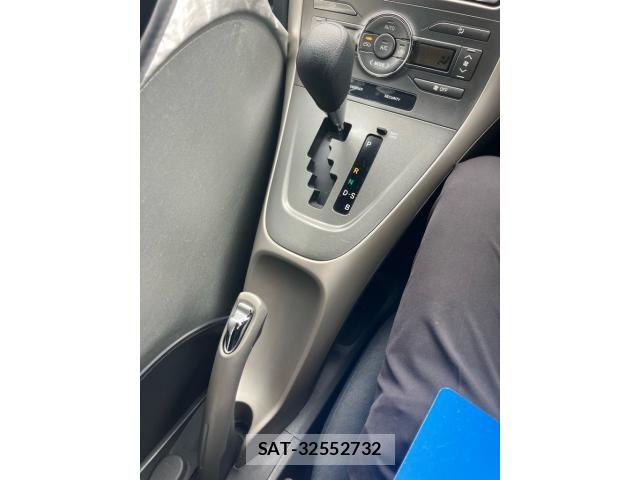 Toyota AURIS 2007-02 8658120-17