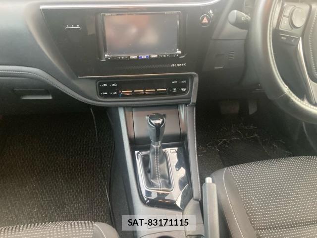 Toyota AURIS 2016-11 8740735-11