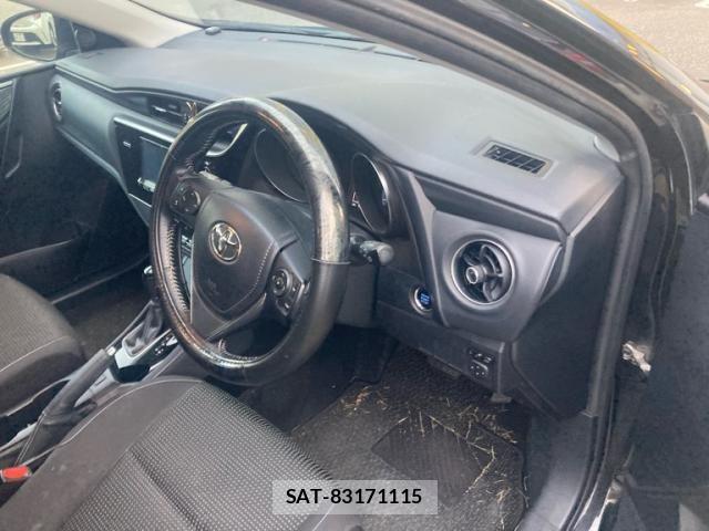Toyota AURIS 2016-11 8740735-13