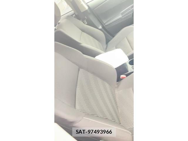 Toyota AURIS 2016-06 8779567-11