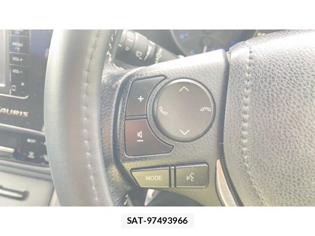 Toyota AURIS 2016-06 8779567-4