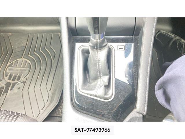 Toyota AURIS 2016-06 8779567-8
