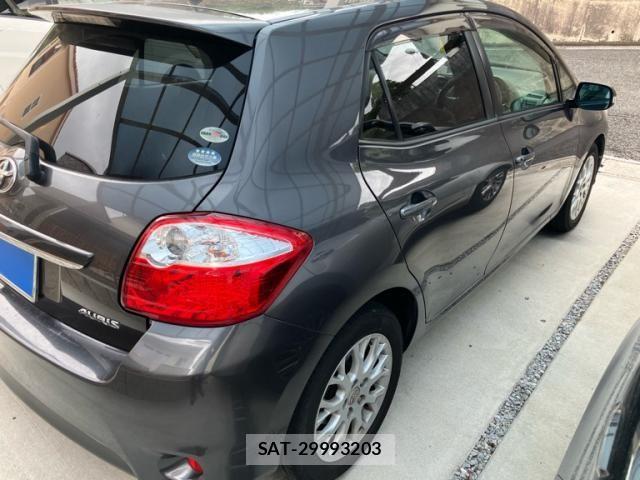 Toyota AURIS 2010-02 8795328-3