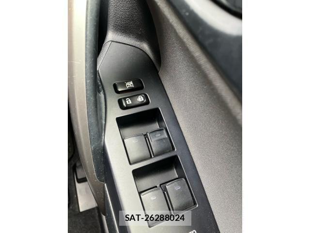 Toyota AURIS 2015-02 8795327-16
