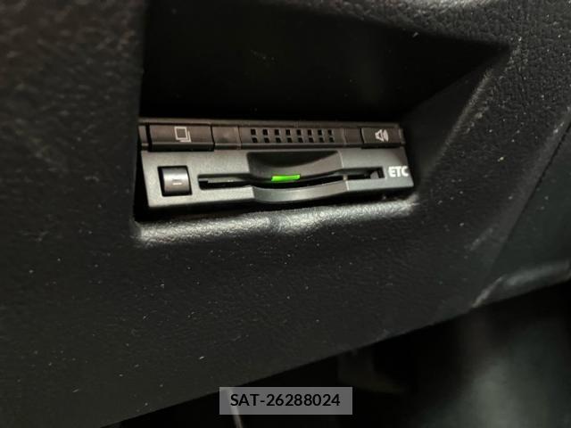 Toyota AURIS 2015-02 8795327-21