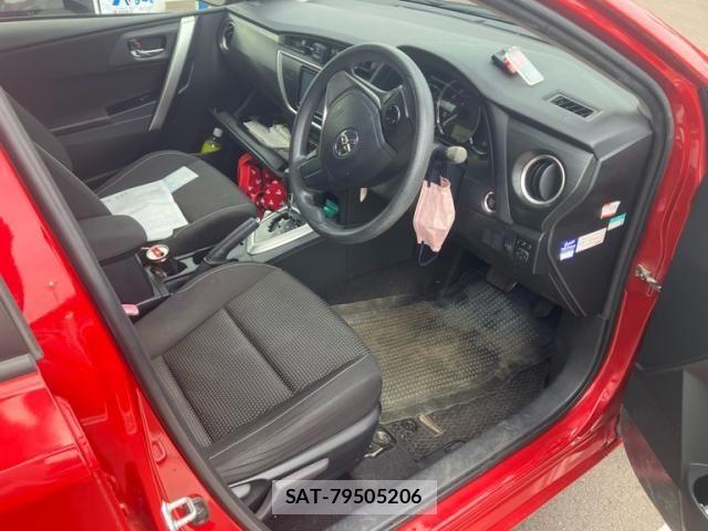 Toyota AURIS 2013-01 8827942-12