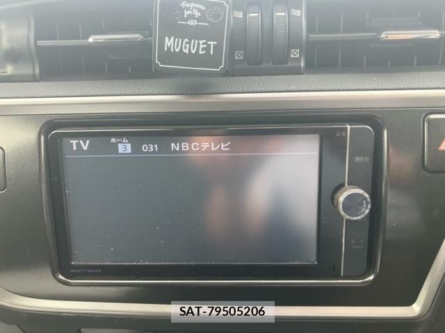 Toyota AURIS 2013-01 8827942-20