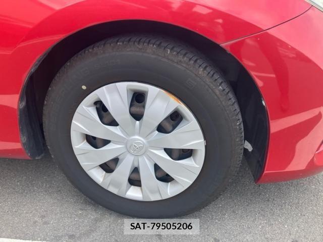 Toyota AURIS 2013-01 8827942-4