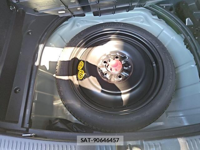 Toyota AURIS 2016-09 8848304-27