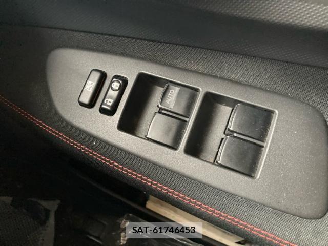 Toyota AURIS 2012-06 8870473-16