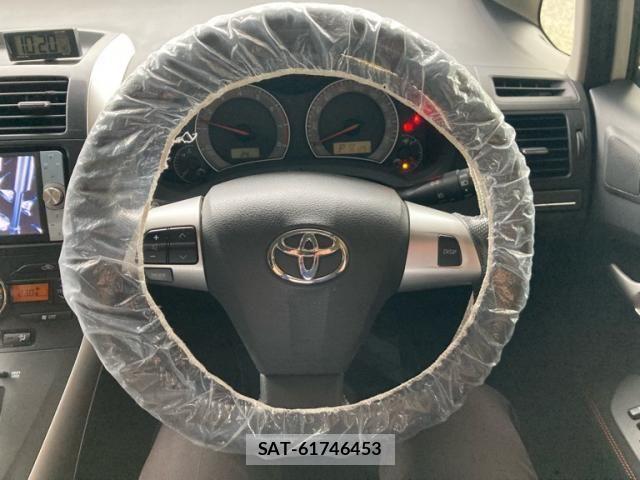Toyota AURIS 2012-06 8870473-18