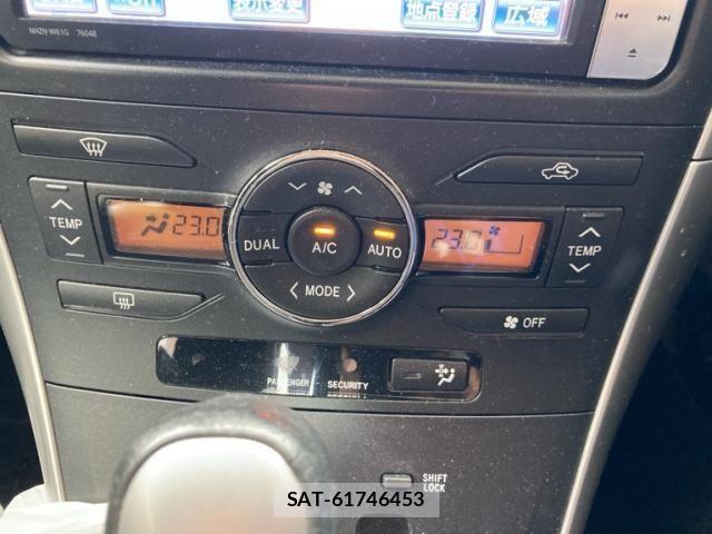 Toyota AURIS 2012-06 8870473-22
