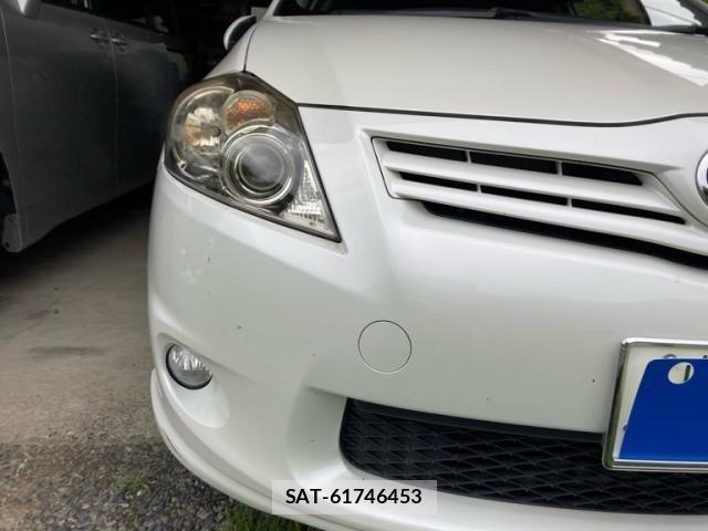 Toyota AURIS 2012-06 8870473-5