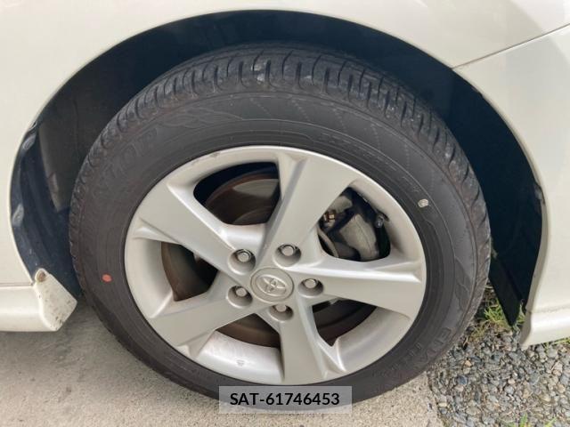 Toyota AURIS 2012-06 8870473-6