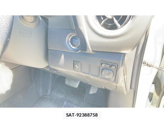 Toyota AURIS 2016-11 6902394-18