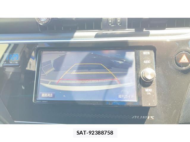 Toyota AURIS 2016-11 6902394-23