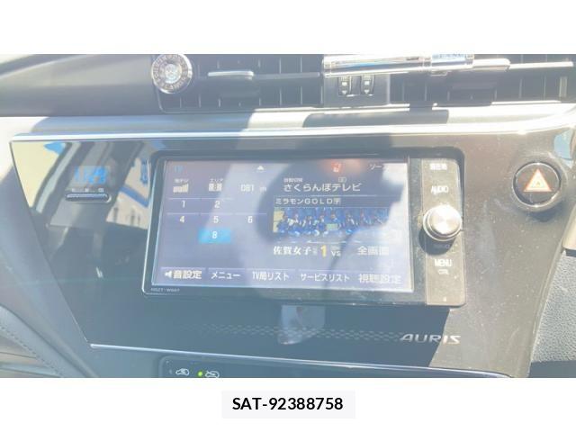 Toyota AURIS 2016-11 6902394-24