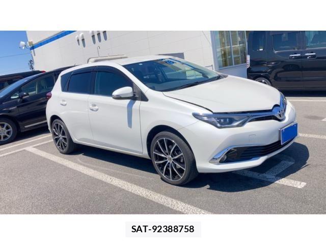 Toyota AURIS 2016-11 6902394-2