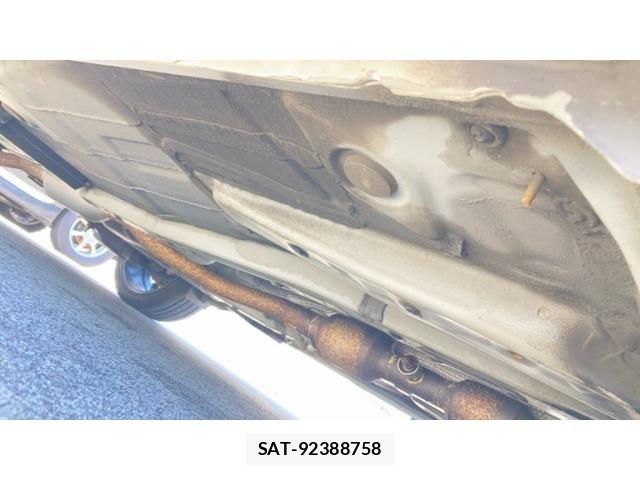 Toyota AURIS 2016-11 6902394-7