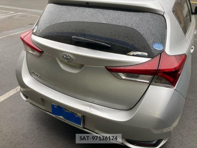 Toyota AURIS 2016-10 7020061-12