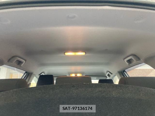 Toyota AURIS 2016-10 7020061-14