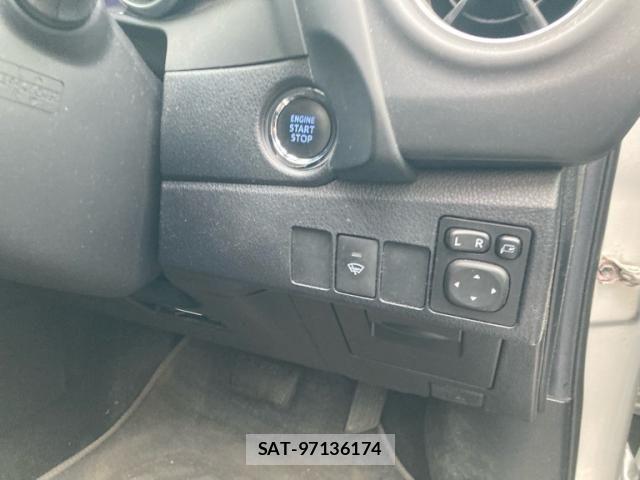 Toyota AURIS 2016-10 7020061-19