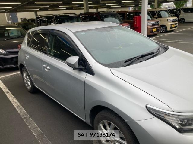 Toyota AURIS 2016-10 7020061-4