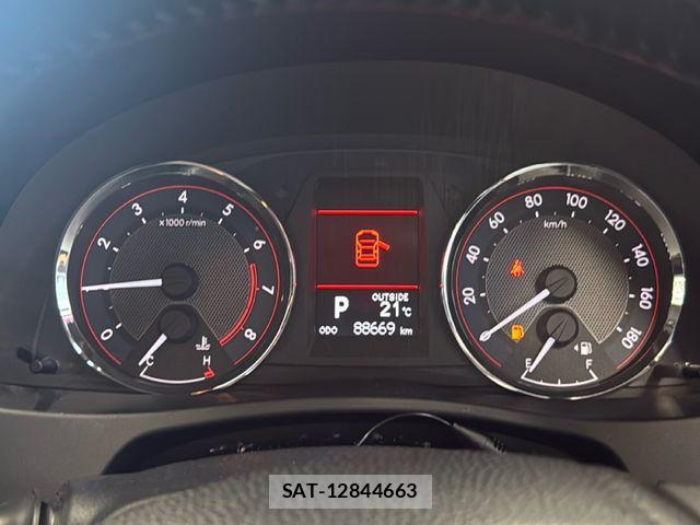 Toyota AURIS 2013-05 7249864-5