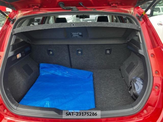 Toyota AURIS 2014-03 7356942-15