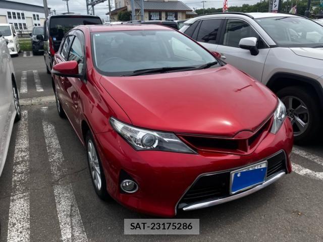 Toyota AURIS 2014-03 7356942-1