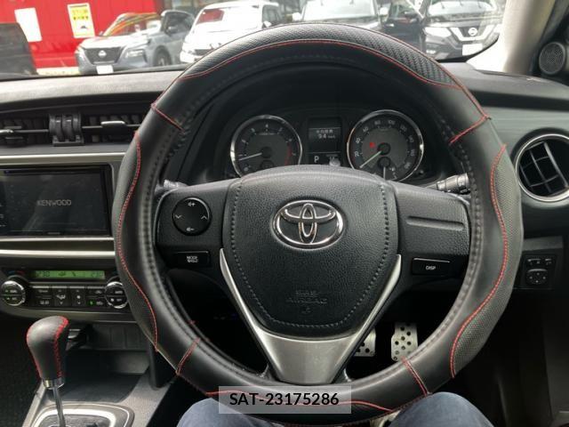 Toyota AURIS 2014-03 7356942-22