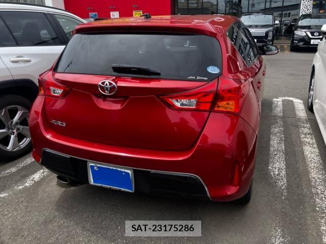 Toyota AURIS 2014-03 7356942-3