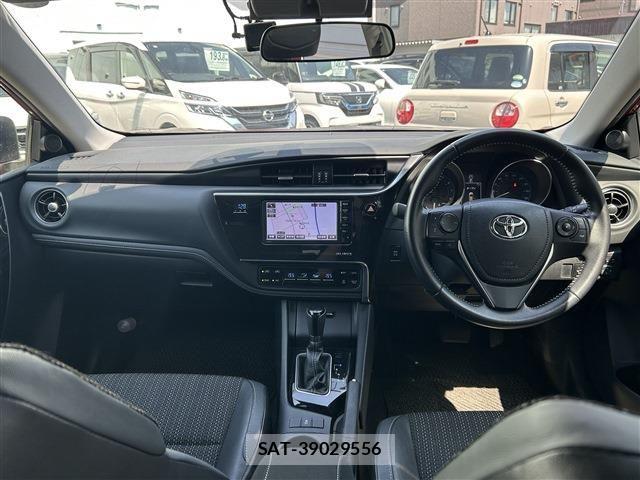 Toyota AURIS 2015-08 7453060-11
