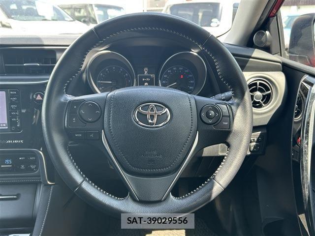 Toyota AURIS 2015-08 7453060-12