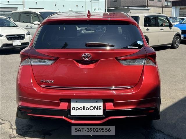 Toyota AURIS 2015-08 7453060-3