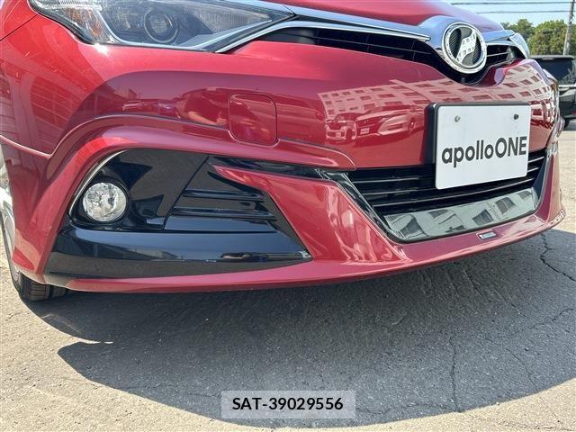 Toyota AURIS 2015-08 7453060-7