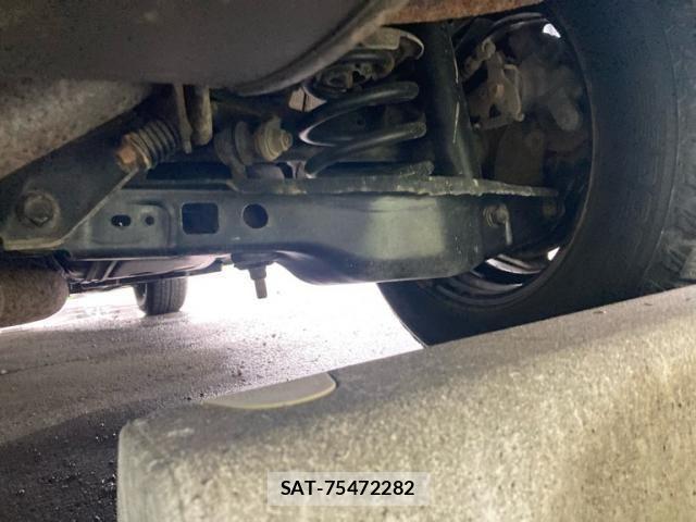 Toyota AURIS 2011-08 7561853-9