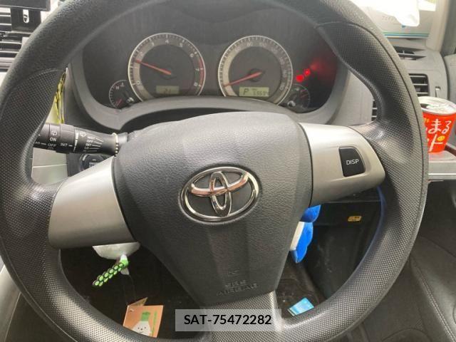 Toyota AURIS 2011-08 7561853-18