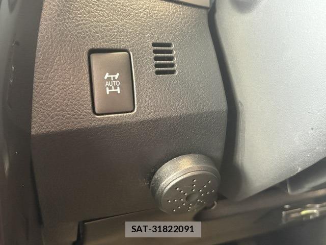 Toyota AURIS 2015-12 7721134-16
