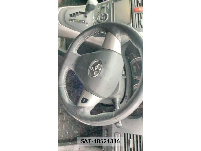Toyota AURIS 2010-06 7960605-10