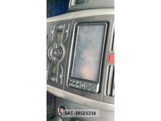 Toyota AURIS 2010-06 7960605-13