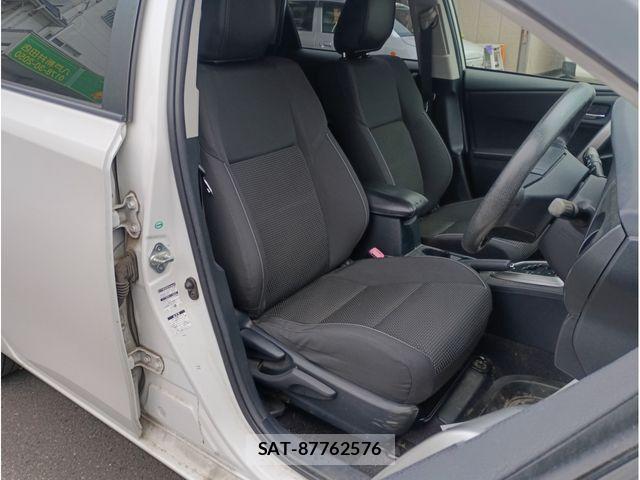 Toyota AURIS 2013-08 8313221-16