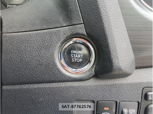 Toyota AURIS 2013-08 8313221-1