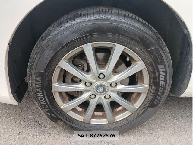 Toyota AURIS 2013-08 8313221-24