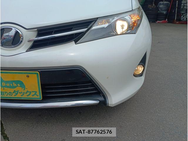 Toyota AURIS 2013-08 8313221-25
