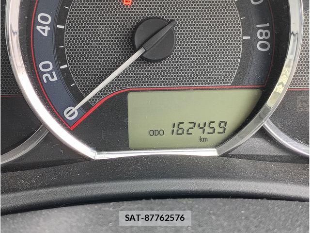 Toyota AURIS 2013-08 8313221-3