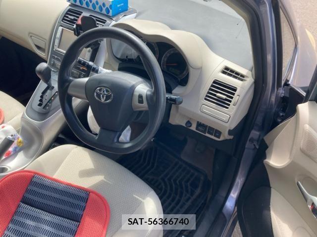 Toyota AURIS 2010-02 8523679-9