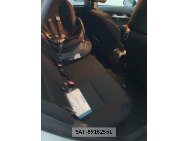 Toyota AURIS 2009-08 8523678-12