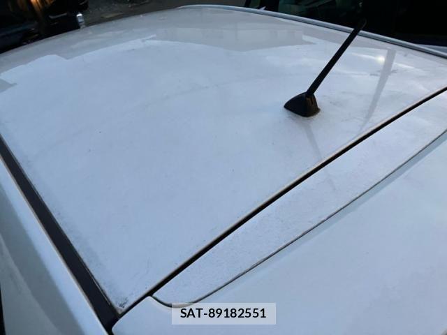 Toyota AURIS 2009-08 8523678-5